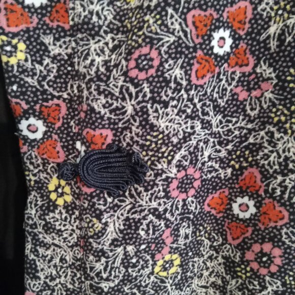 Silk Padded Chinese Jacket Size Med-Large - Picture 3 of 4